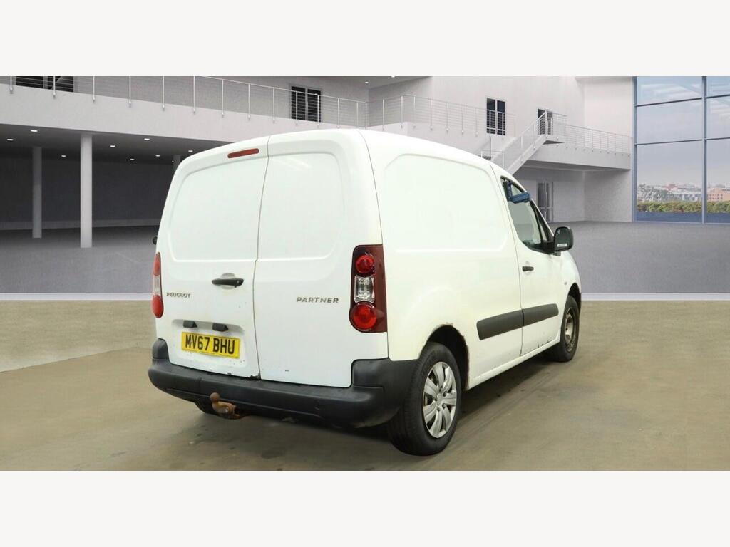 2017 Peugeot Partner thumbnail 4