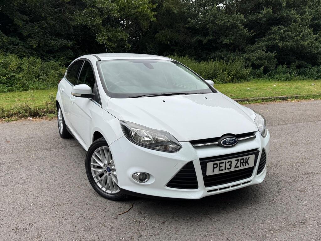 Ford Focus Hatchback 1.0T EcoBoost Zetec Euro 5 (s/s) 5dr
