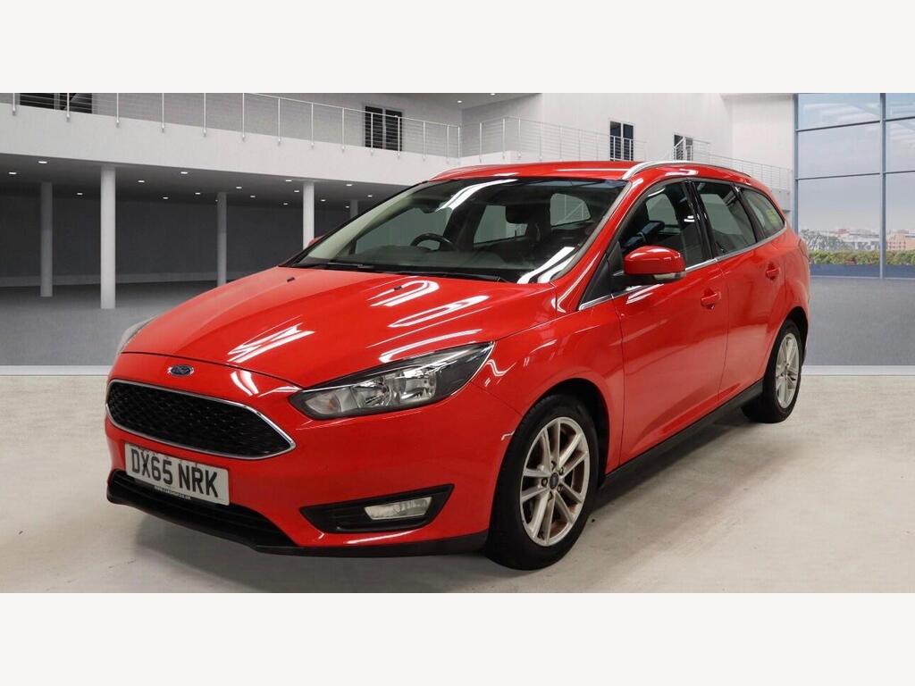 2015 Ford Focus thumbnail 2