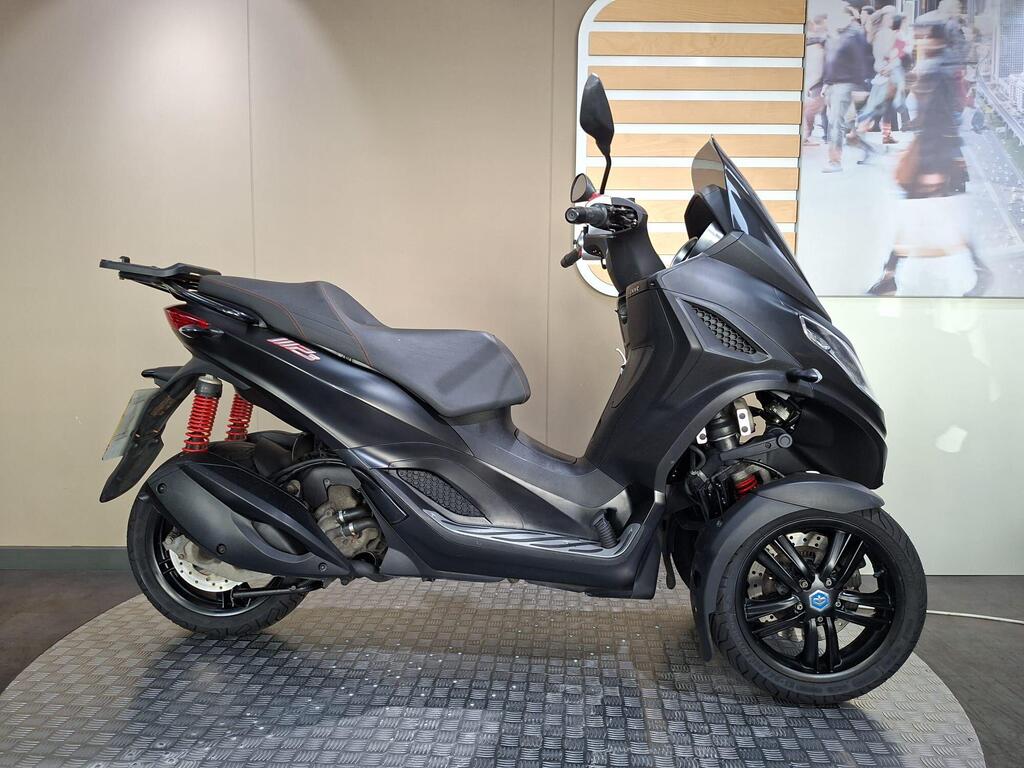 Piaggio MP3 300
