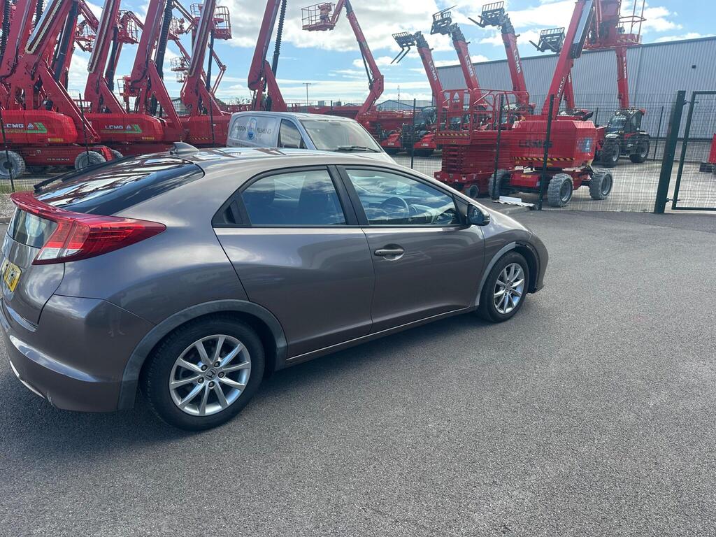 Honda Civic Hatchback 1.8 i-VTEC ES Euro 5 (s/s) 5dr