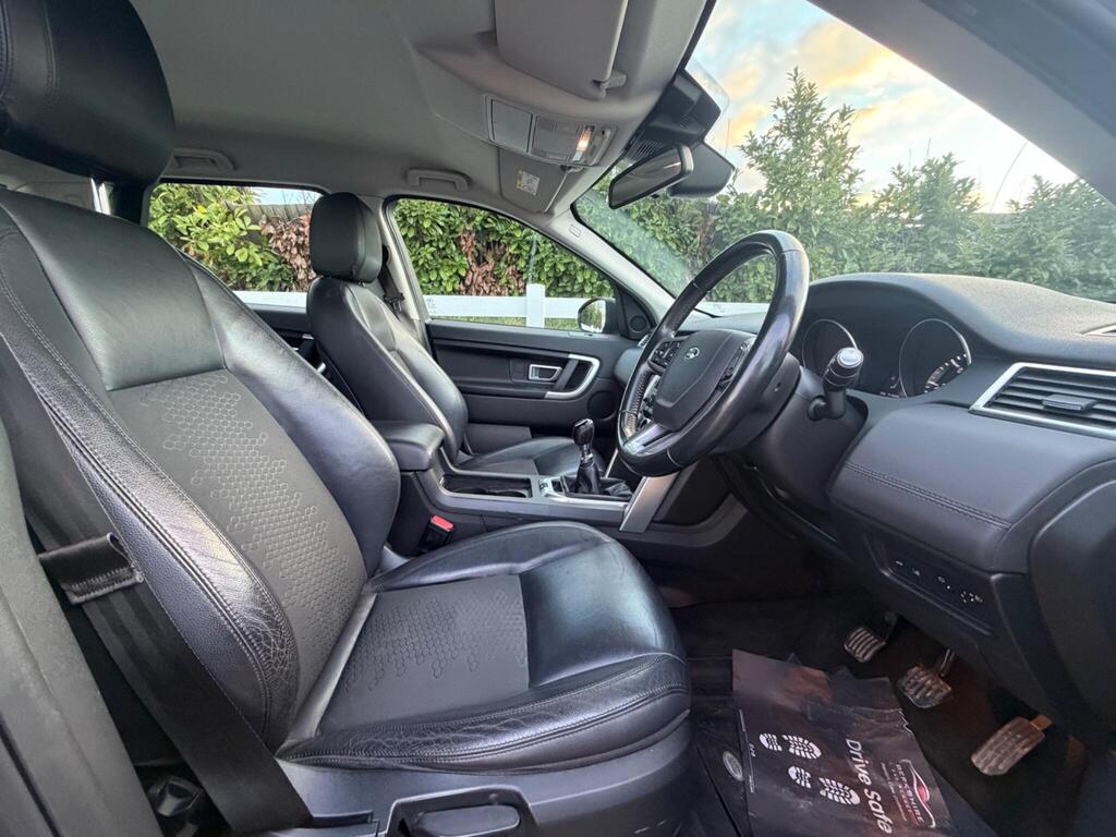 2016 Land Rover Discovery Sport thumbnail 17