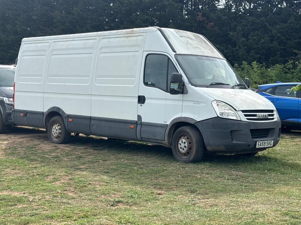 Iveco Daily Panel Van 2.3 TD 12V 35S L L1 H2 4dr (Air Ride)