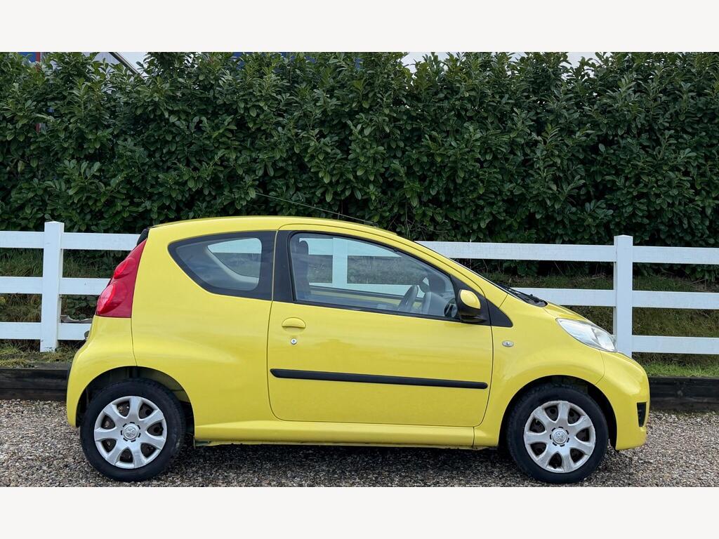 2011 Peugeot 107 thumbnail 11