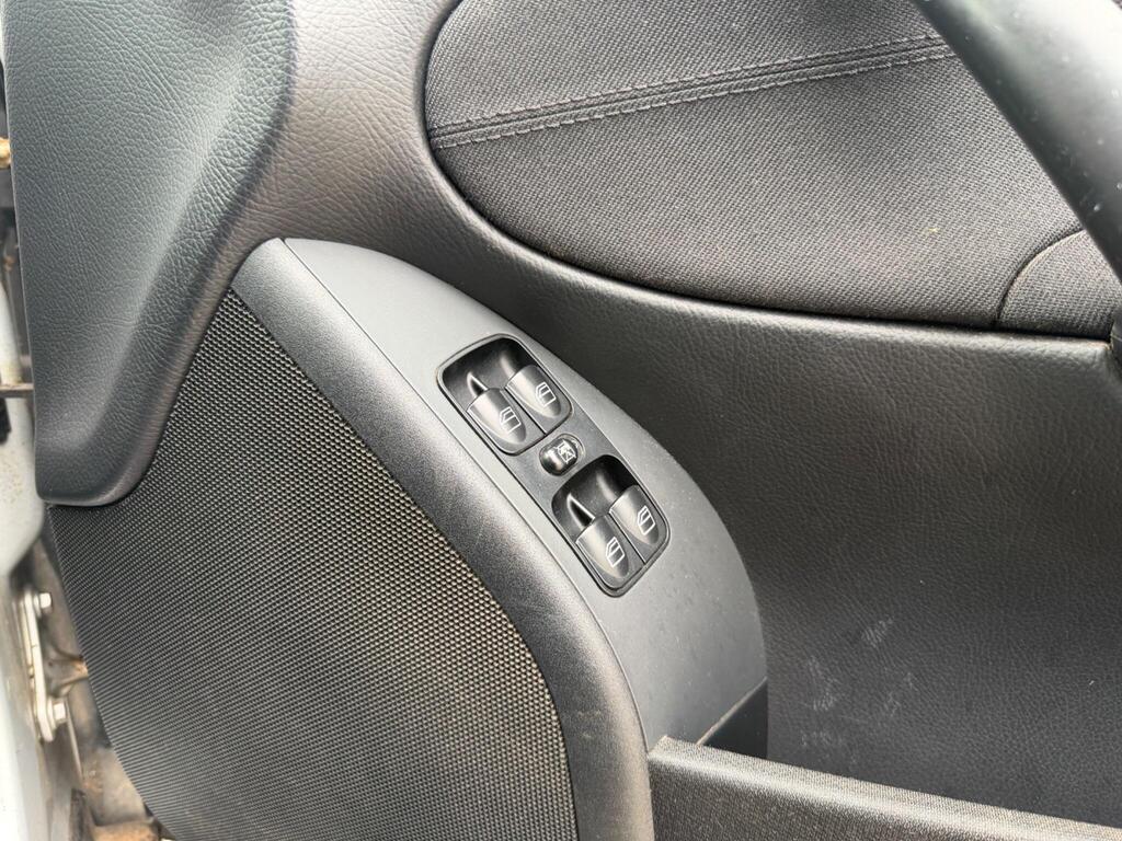 2007 Mercedes-Benz C Class thumbnail 34