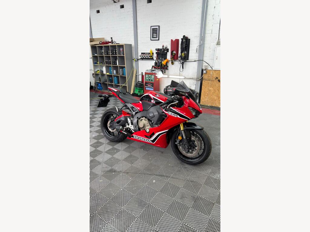 Honda CBR1000RR Fireblade