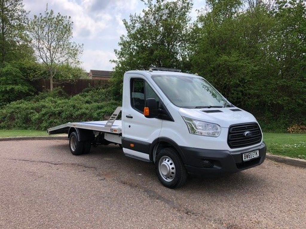 Ford Transit Chassis Cab 2.2 TDCi 350 RWD L4 H1 Euro 5 2dr (DRW)