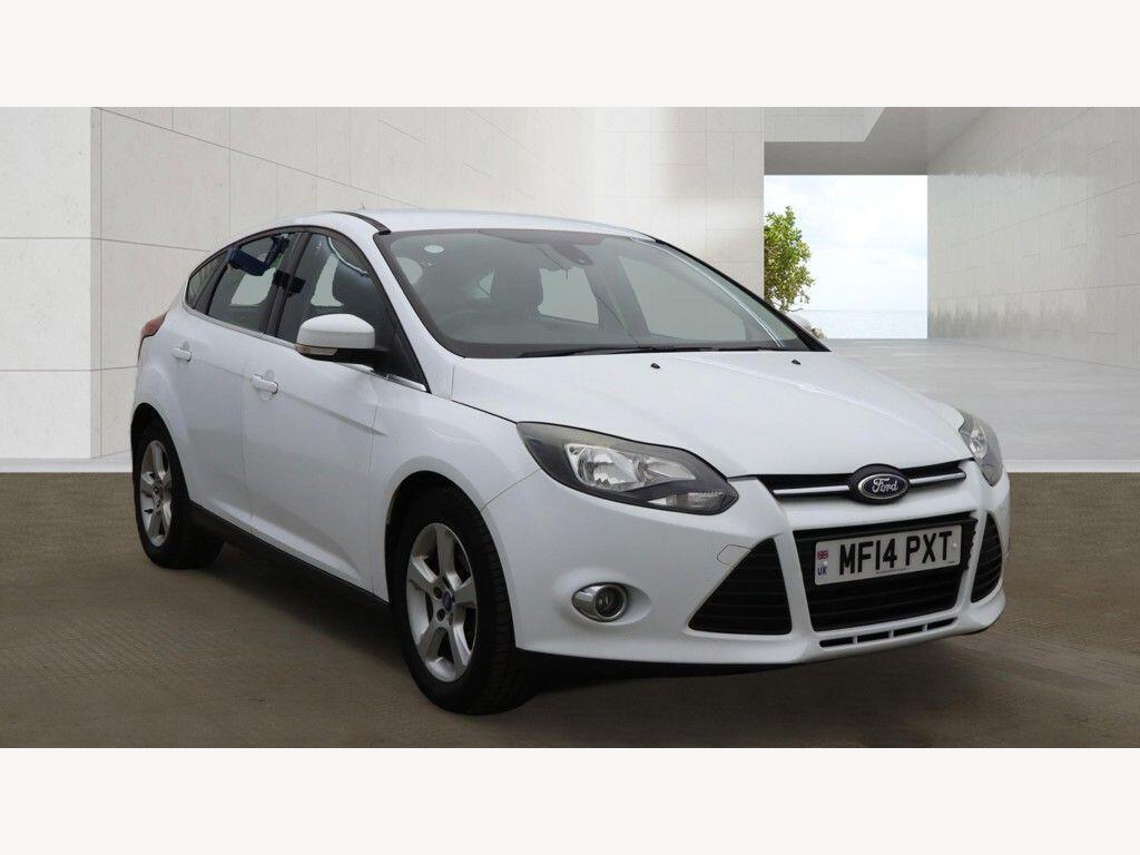 Ford Focus Hatchback 1.6 Zetec Navigator Euro 5 5dr