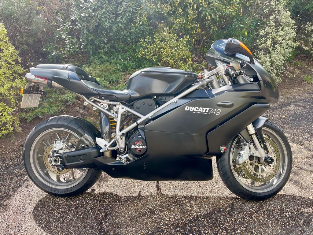 Ducati 749 Super Sports 749 Dark