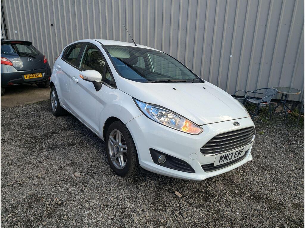 Ford Fiesta Hatchback 1.0T EcoBoost Zetec Euro 5 (s/s) 5dr