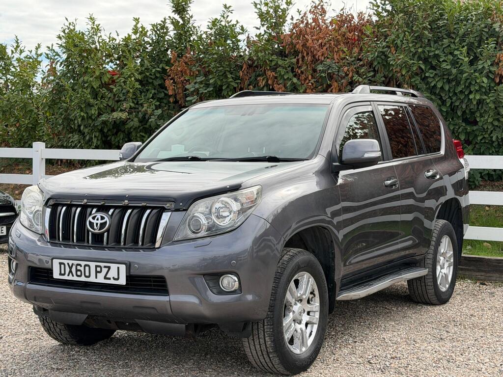 2010 Toyota Land Cruiser thumbnail 8