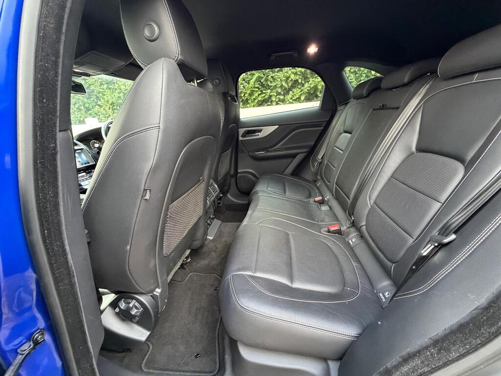 Jaguar F-PACE 2.0 D180 R-Sport Auto AWD Euro 6 (s/s) 5dr thumbnail 14