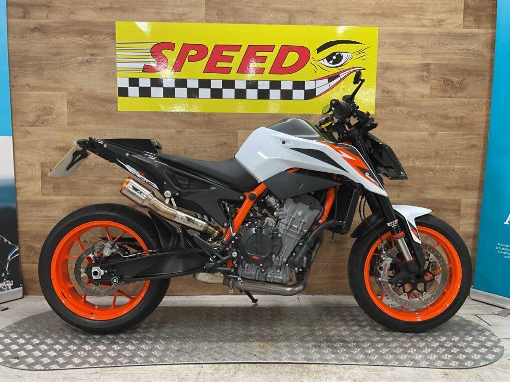 KTM 890 Duke