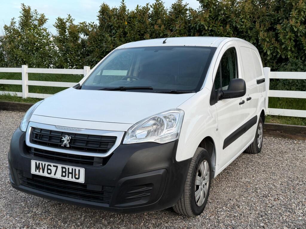 2017 Peugeot Partner thumbnail 8