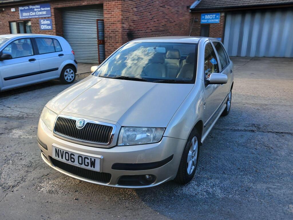 Skoda Fabia Hatchback 1.4 16V Elegance 5dr
