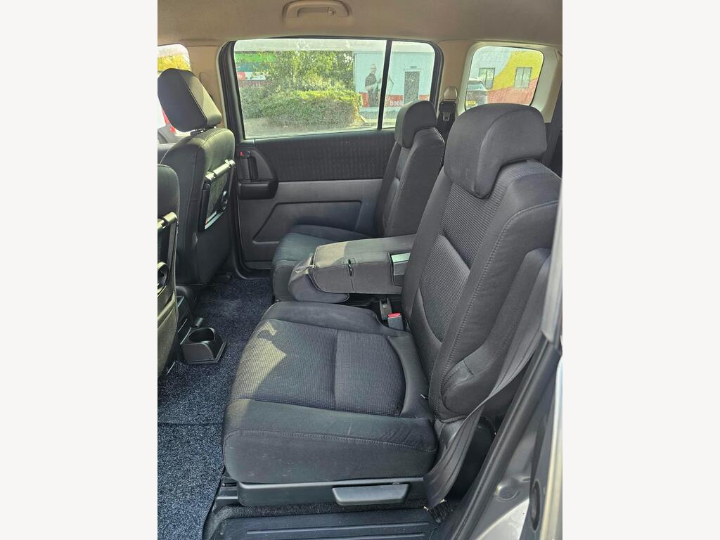 Mazda Mazda5