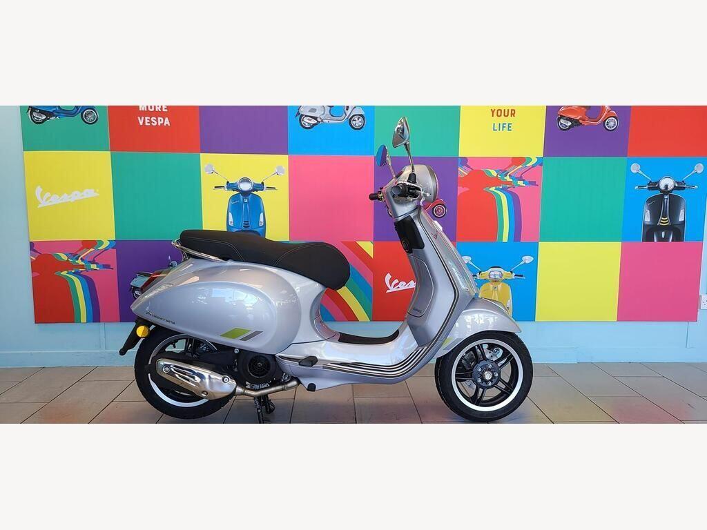 Piaggio Vespa Primavera 125