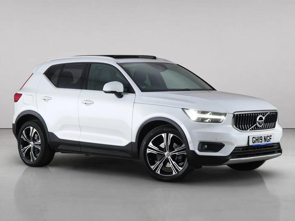 2019 VOLVO XC40