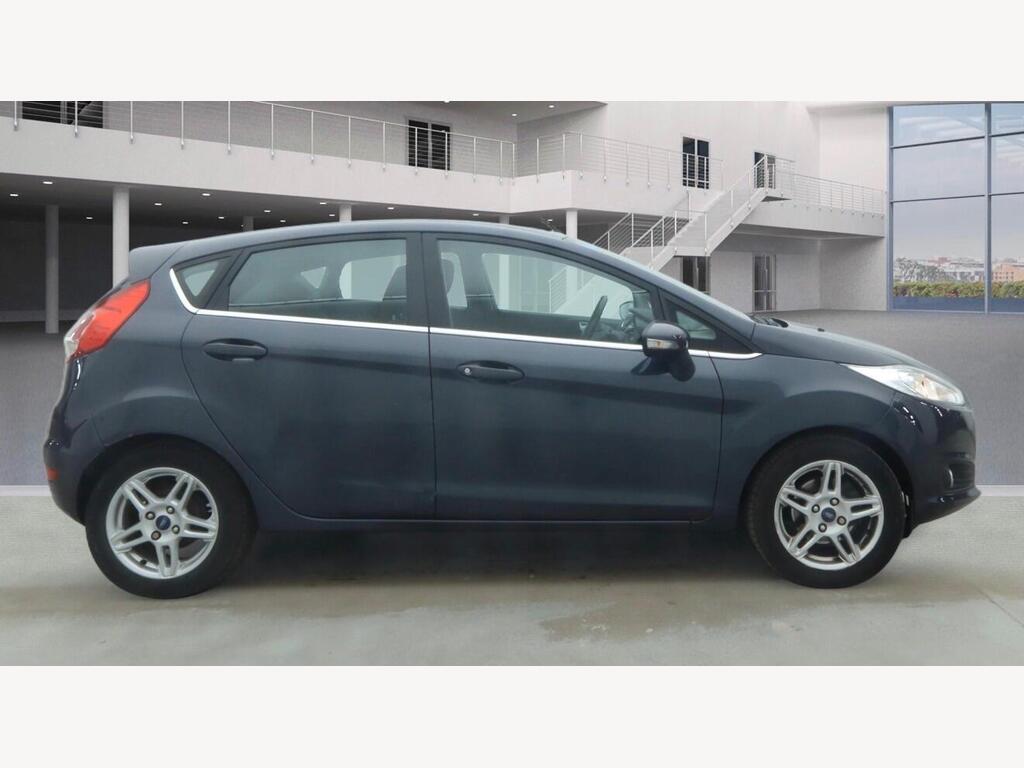 2013 Ford Fiesta thumbnail 5