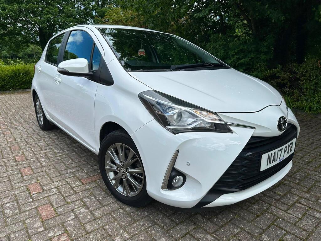 Toyota Yaris Hatchback 1.5 VVT-i Icon Tech Euro 6 5dr