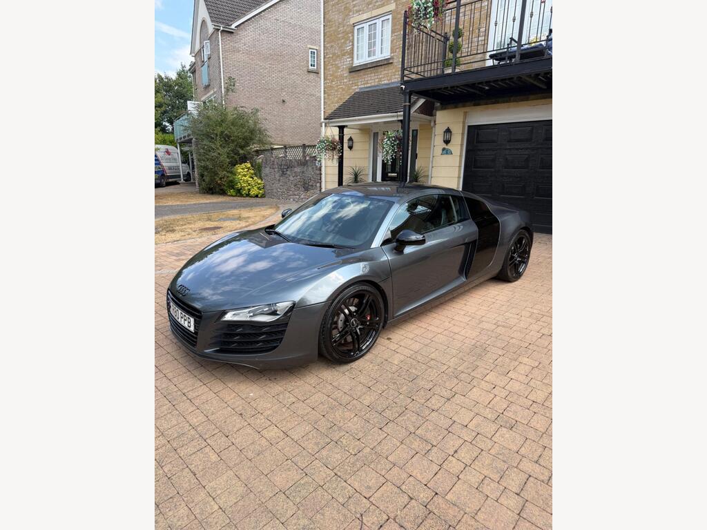 Audi R8