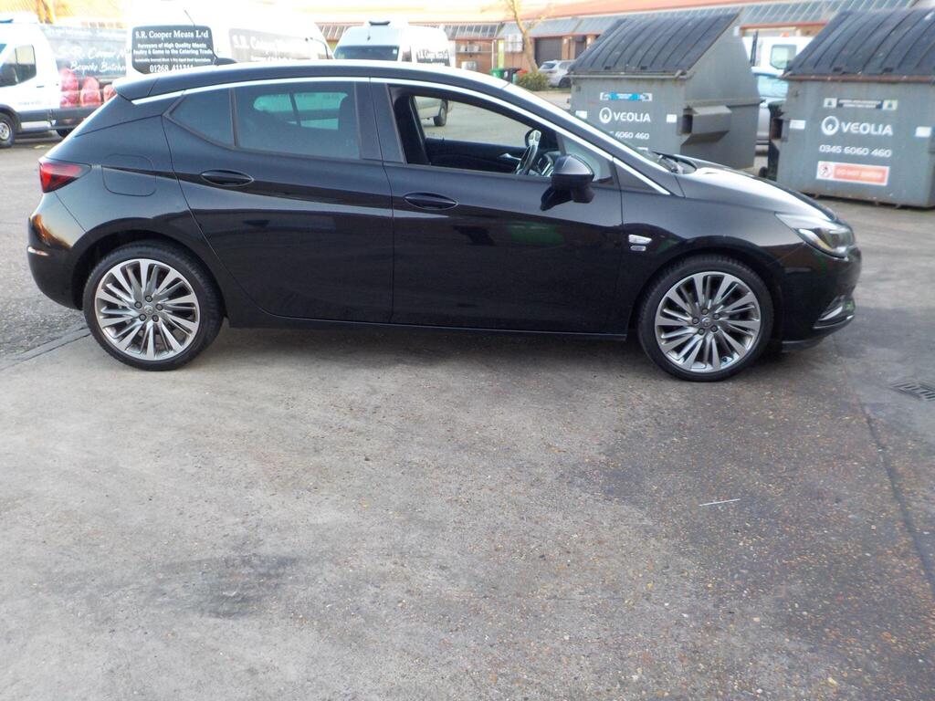 Vauxhall Astra Hatchback 1.6 CDTi BlueInjection Griffin Euro 6 (s/s) 5dr