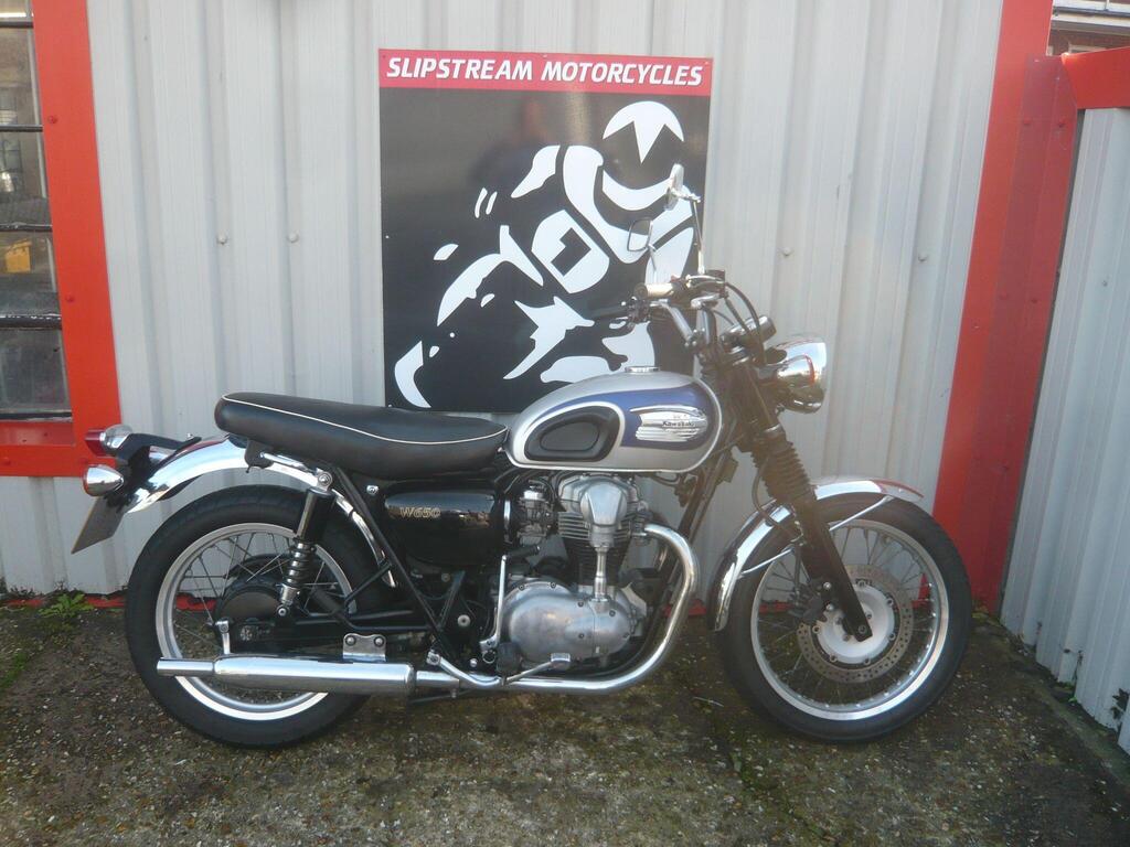 Kawasaki W650 Naked EJ