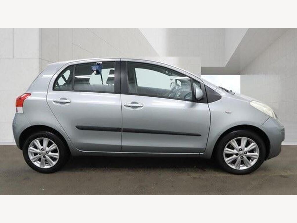 2009 Toyota Yaris thumbnail 7