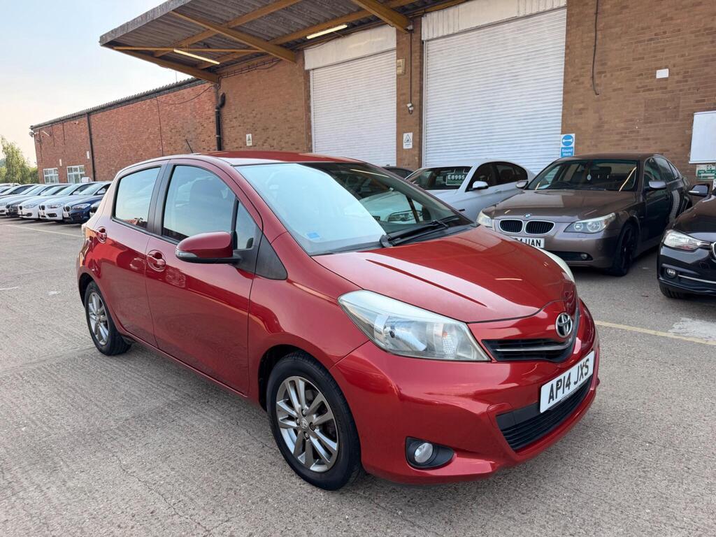 Toyota Yaris Hatchback 1.33 Dual VVT-i Icon Plus Euro 5 5dr