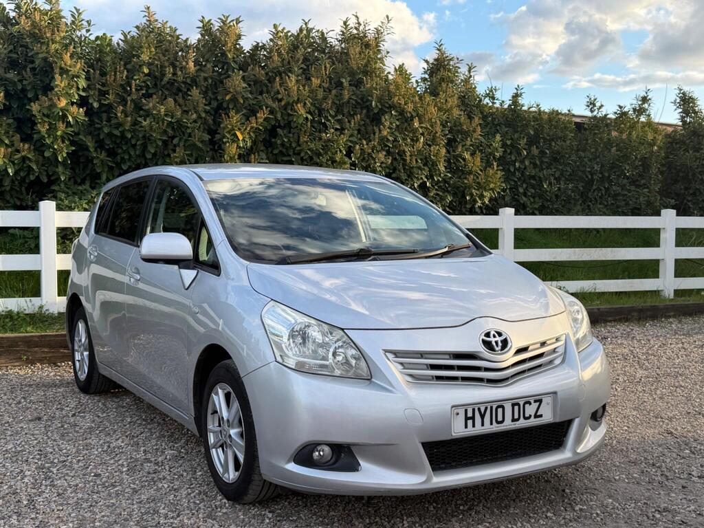 2010 Toyota Verso thumbnail 3