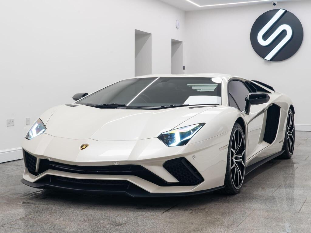 Lamborghini Aventador