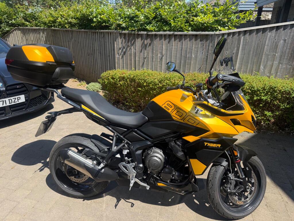 Triumph Tiger Sport 800