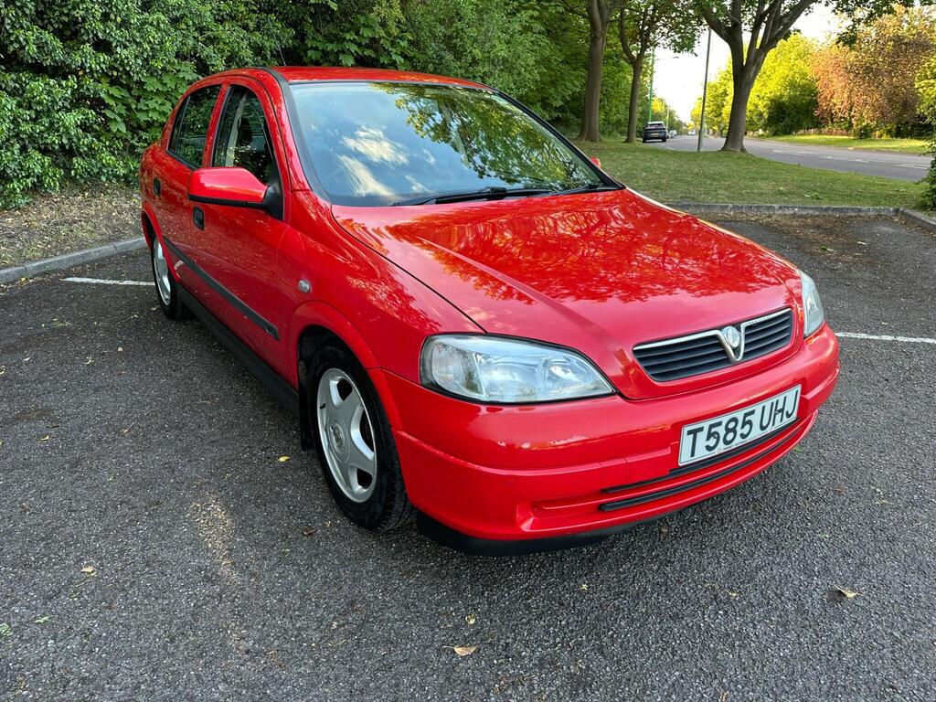 Vauxhall Astra Hatchback 1.6i 16v Club 5dr
