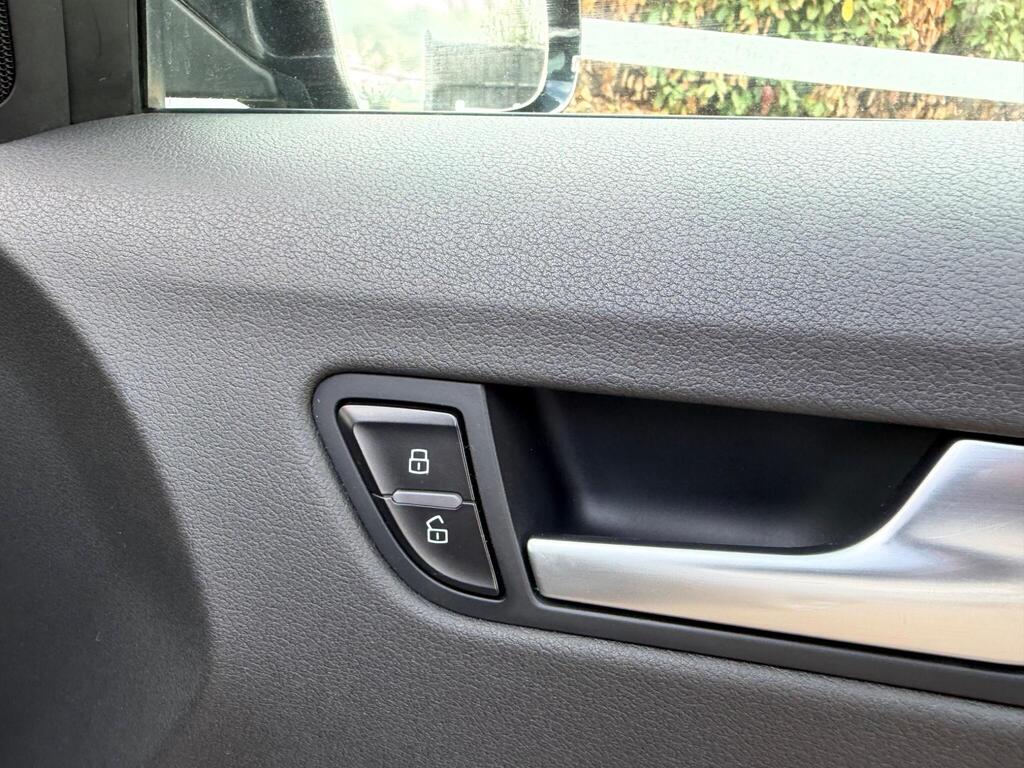 2012 Audi A4 thumbnail 22