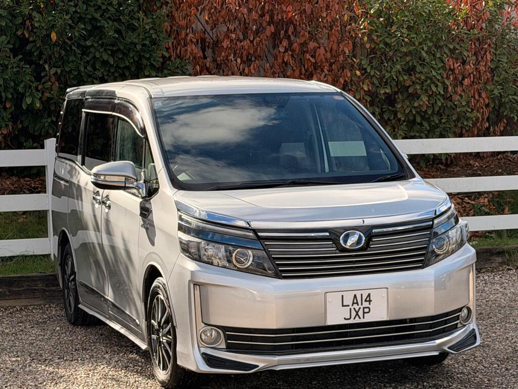 2014 Toyota Voxy thumbnail 10