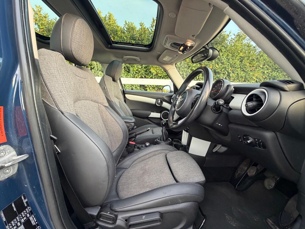 2015 MINI Hatch thumbnail 19