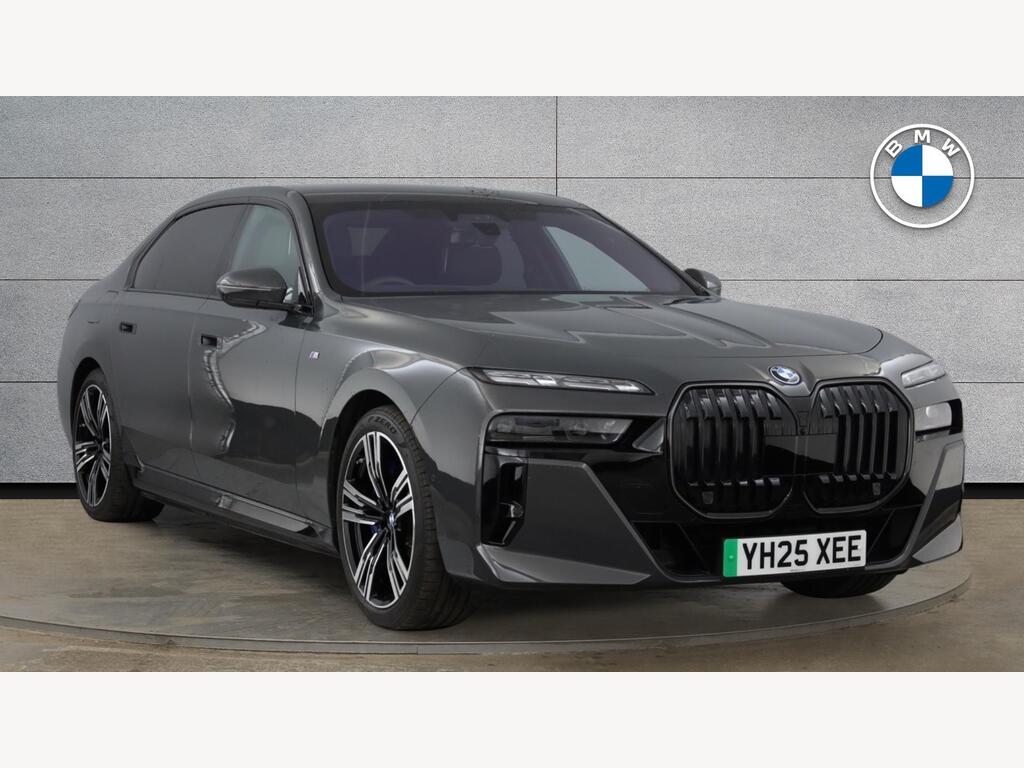 BMW i7