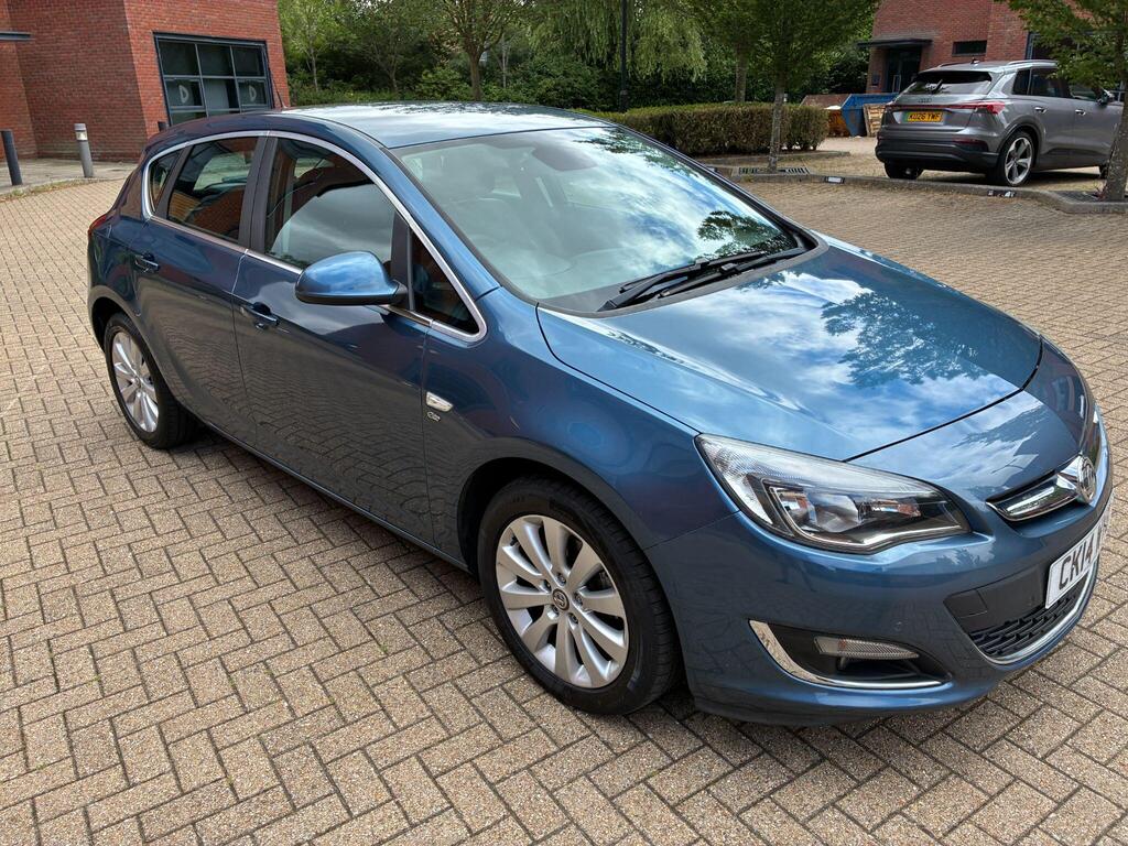 Vauxhall Astra Hatchback 2.0 CDTi Elite Auto Euro 5 5dr