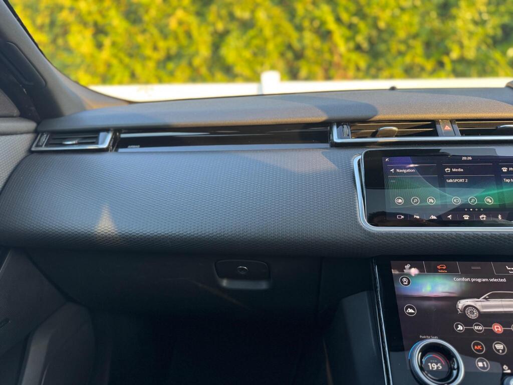 Land Rover Range Rover Velar 2.0 D240 R-Dynamic S Auto 4WD Euro 6 (s/s) 5dr thumbnail 37