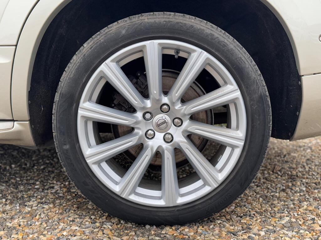 Volvo XC90 2.0 D5 Inscription Geartronic 4WD Euro 6 (s/s) 5dr thumbnail 26