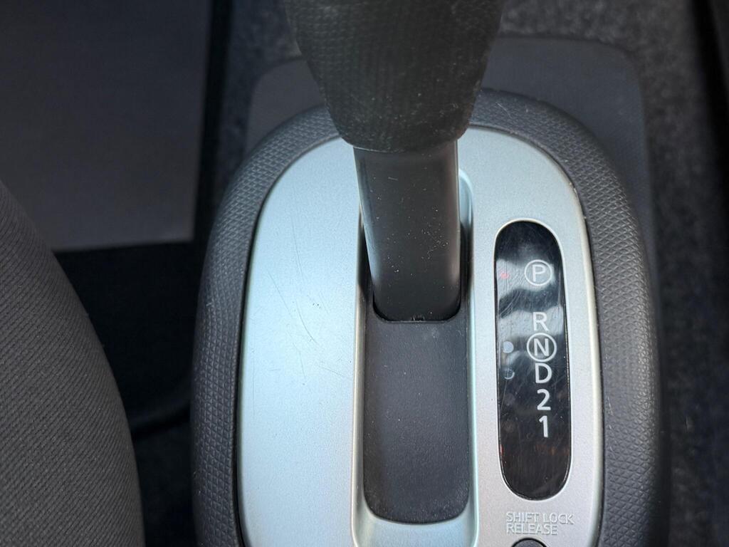 2010 Nissan Micra thumbnail 23