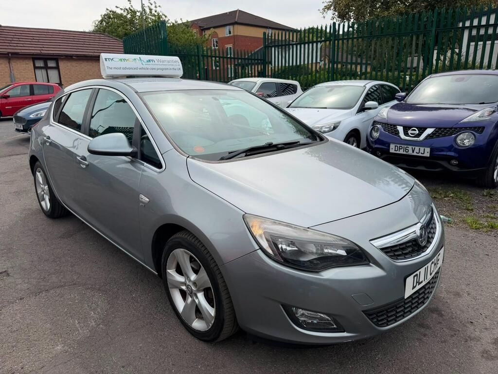 Vauxhall Astra Hatchback 1.6 16v SRi Auto Euro 5 5dr
