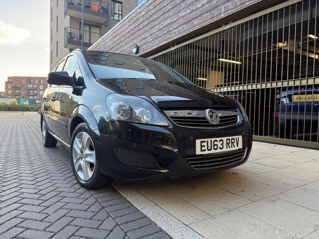 Vauxhall Zafira MPV 1.6 16V Exclusiv Euro 5 5dr (SNav)