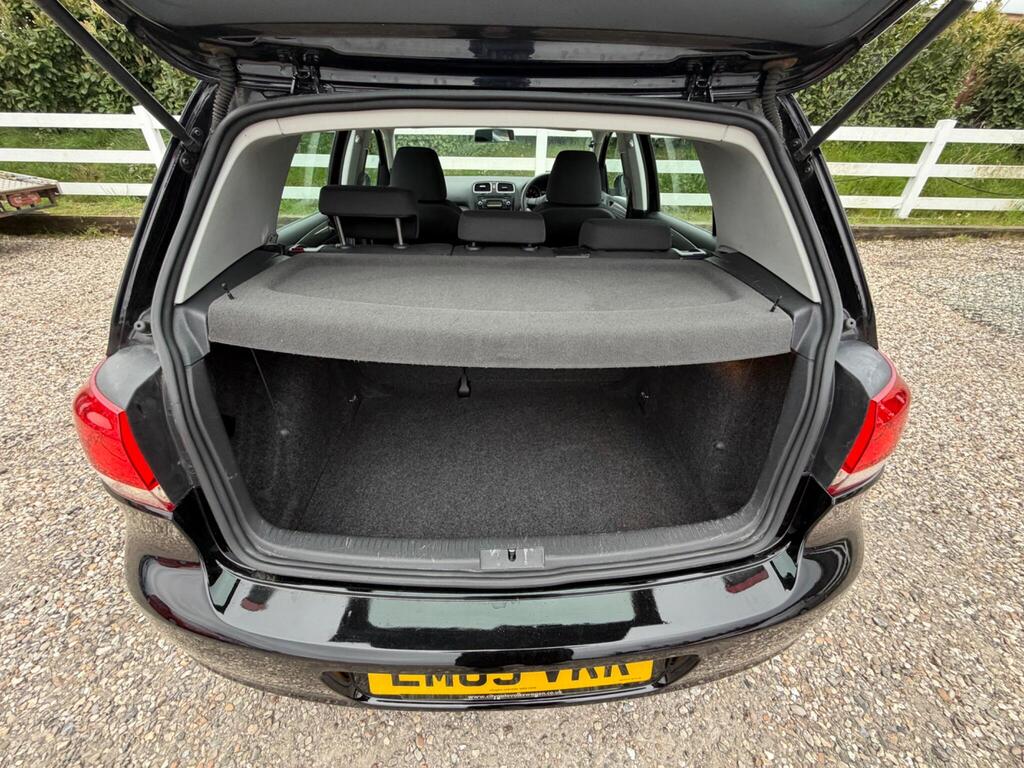 2009 Volkswagen Golf thumbnail 25