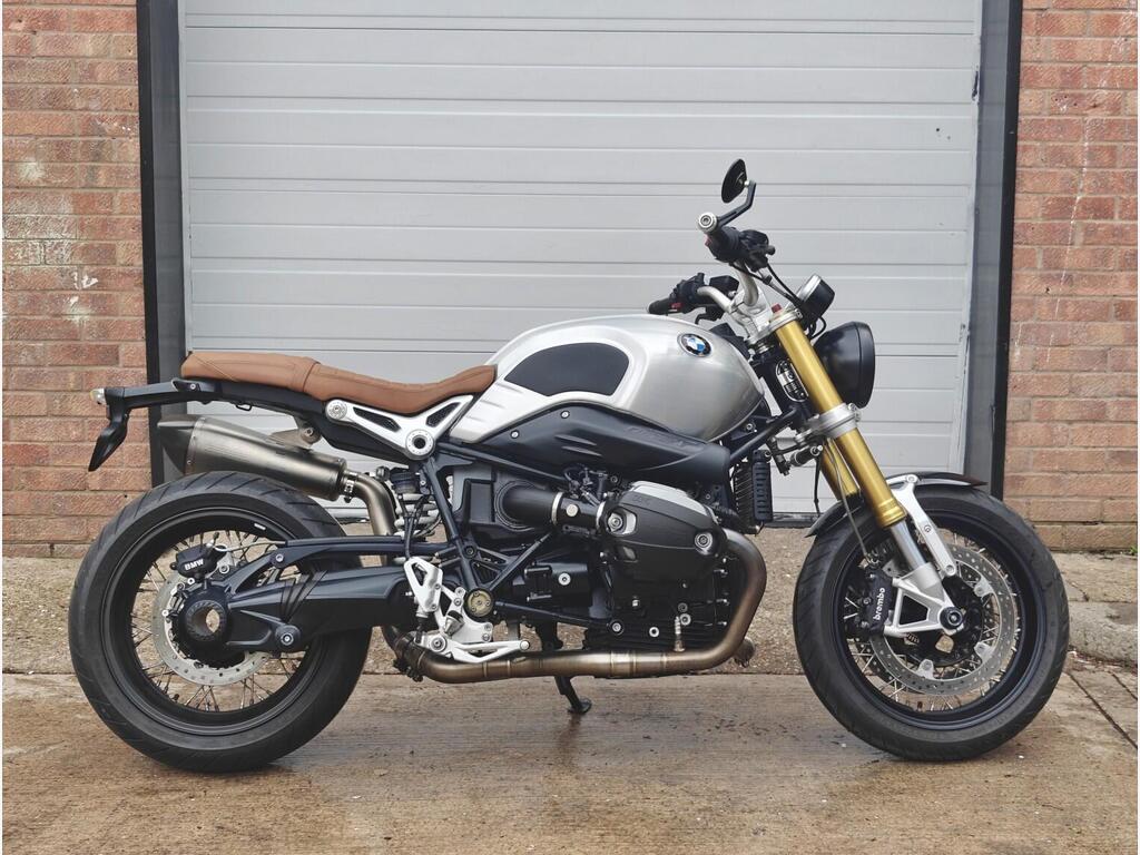 BMW R nineT