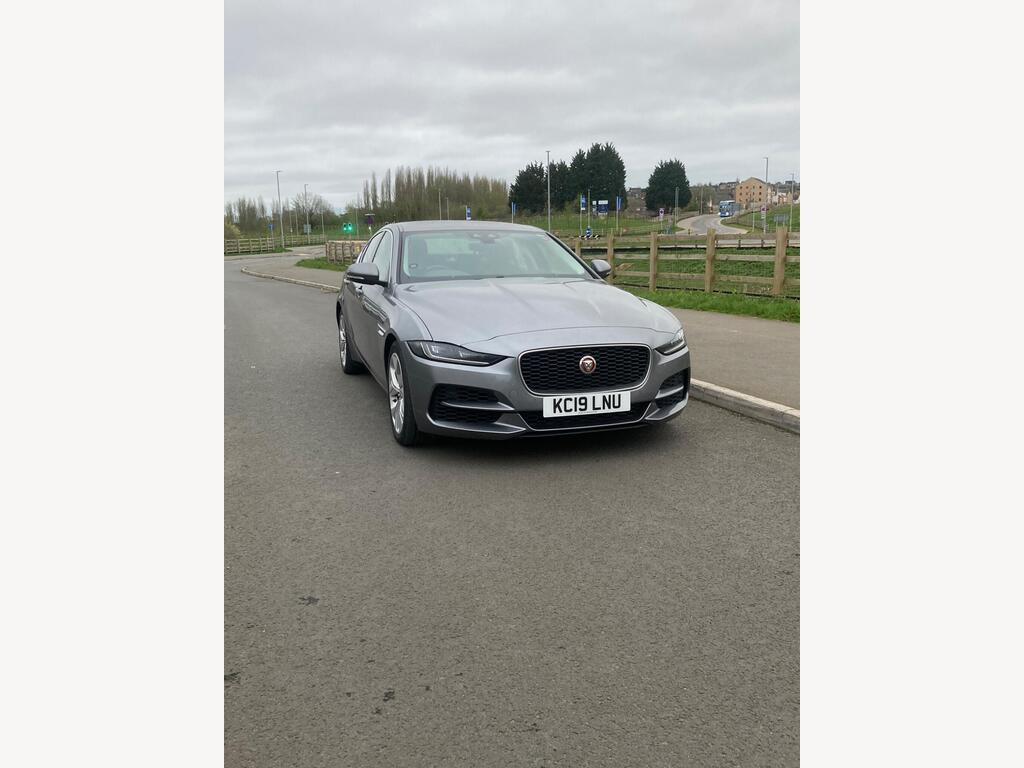 Jaguar XE