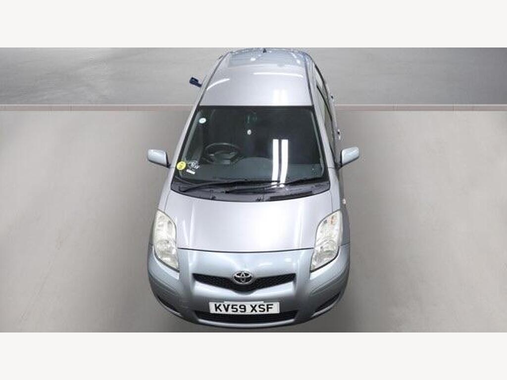 2009 Toyota Yaris thumbnail 2