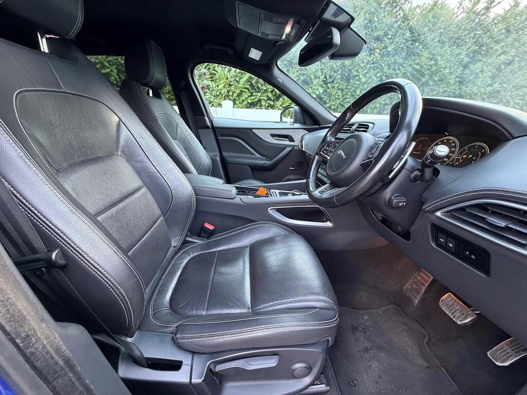 Jaguar F-PACE 2.0 D180 R-Sport Auto AWD Euro 6 (s/s) 5dr thumbnail 18