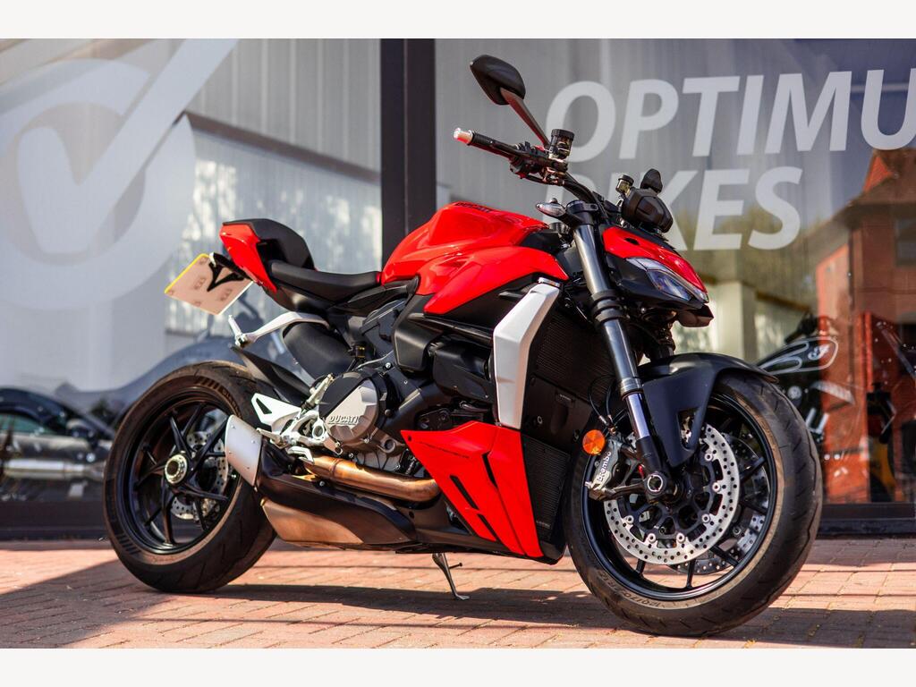 Ducati Streetfighter V2
