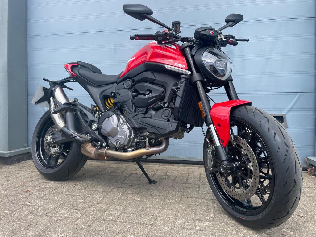 Ducati Monster 937